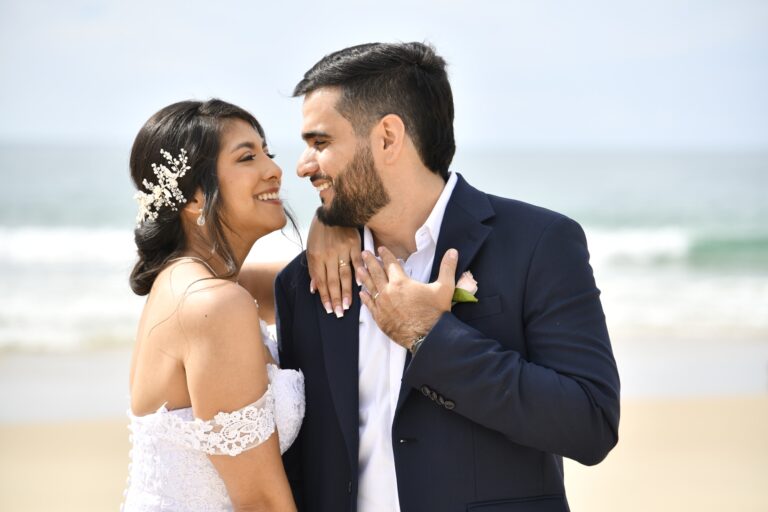elopement at Laguna grove noosa