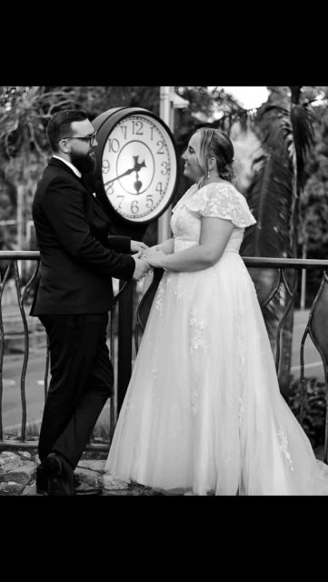 ALovely day with The Lovely Leanne & Nick with family friends and 75 guests at Palmwoods sunshine coast Queensland for our Diamond wedding package.
Photos #bigsmiles_weddings 500 photos delivered in 5 days. Wedding hardcover book 3 weeks.
